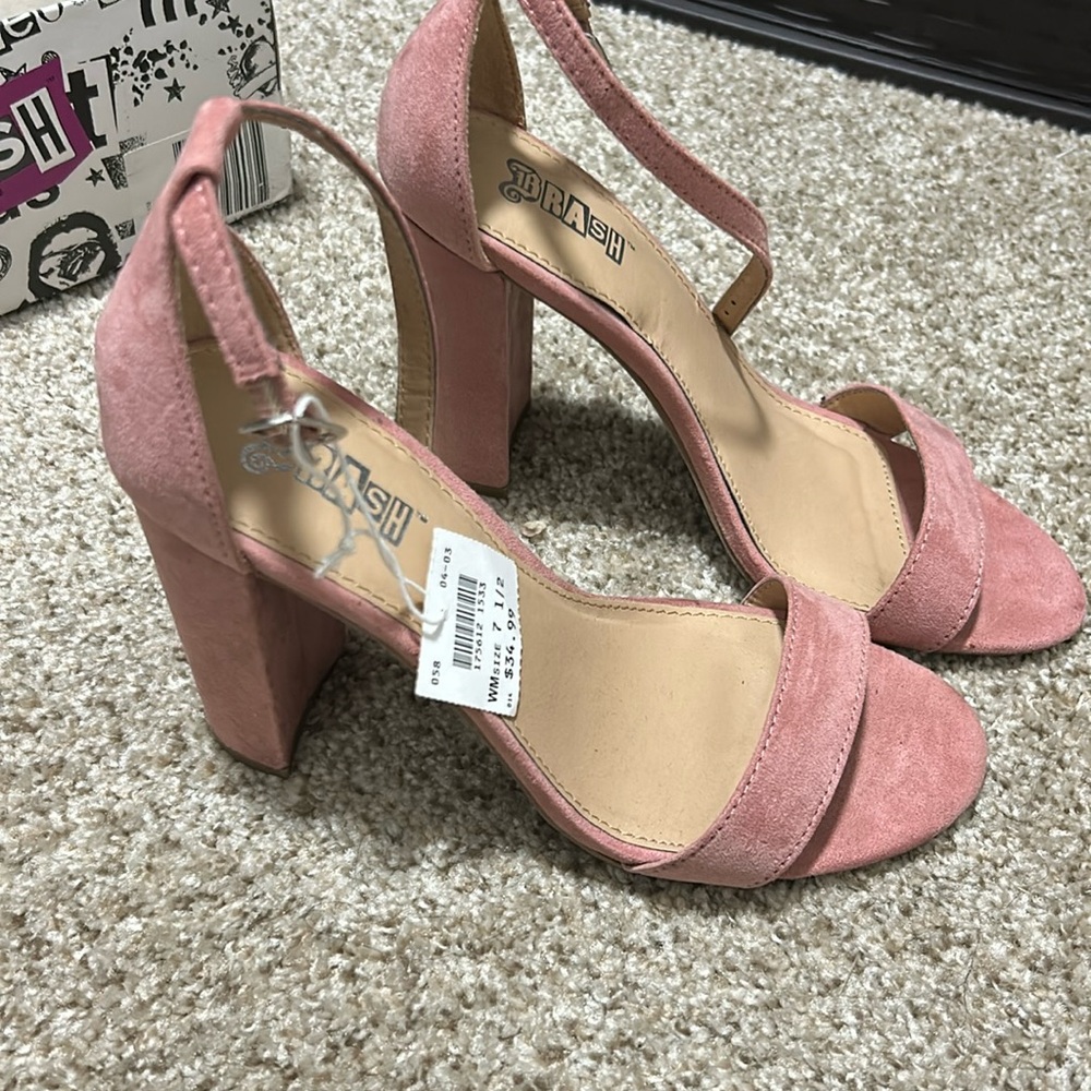 Pink Brash heels NWT